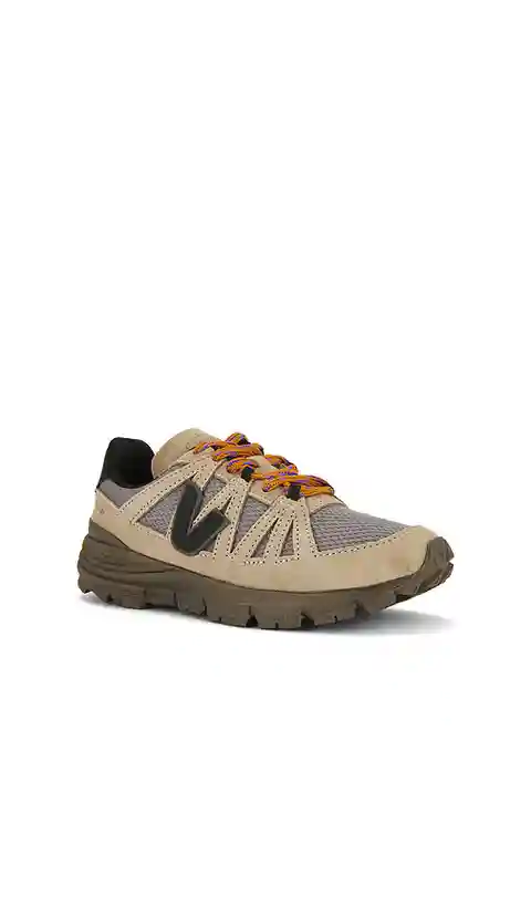 Veja Salar Sneaker in Taupe. - size 36 (also in 37, 38, 39, 40, 41)