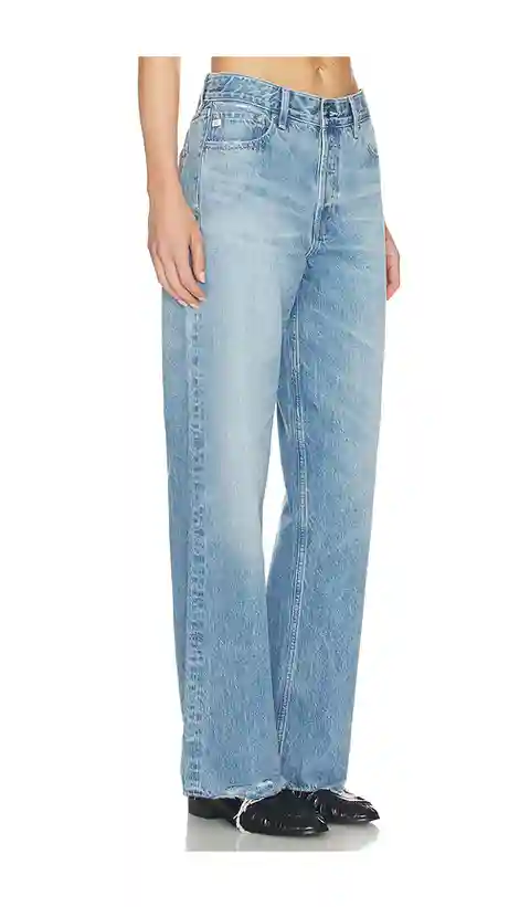 AG Jeans Billie Straight Leg Jeans in Blue. - size 31 (also in 29, 32)