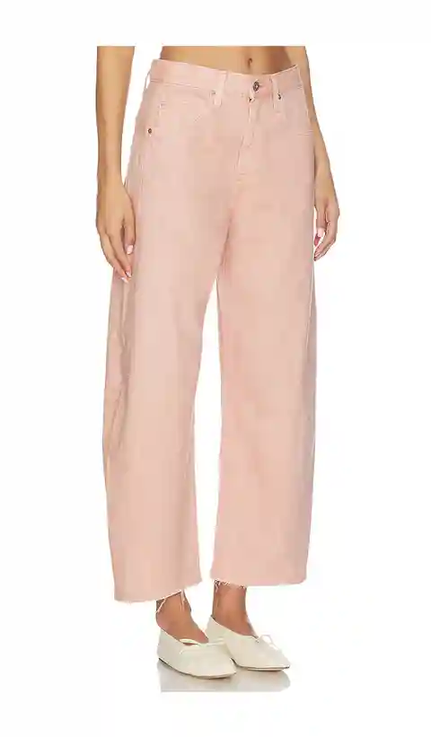 AG Jeans Hattie Crop Straight Leg Jeans in Rose. - size 28 (also in 30, 32)