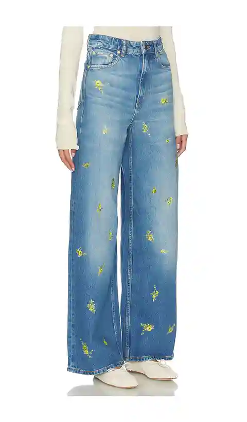 Ganni Printed Flower Denim Lari Jeans in Blue. - size 27 (also in 24, 25, 26)