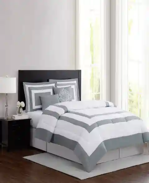 London Fog Rayne's 5 Piece Comforter Set, Queen - White, Gray