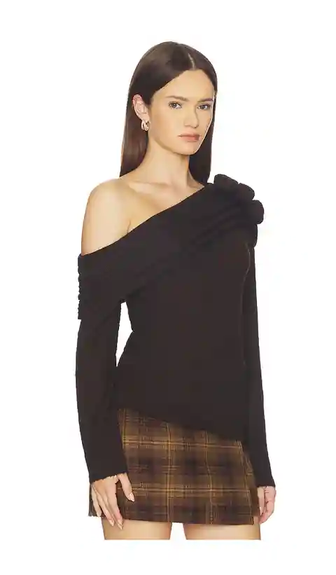 ASTR the Label Fenia Sweater in Chocolate. - size L (also in M, S, XL, XS)